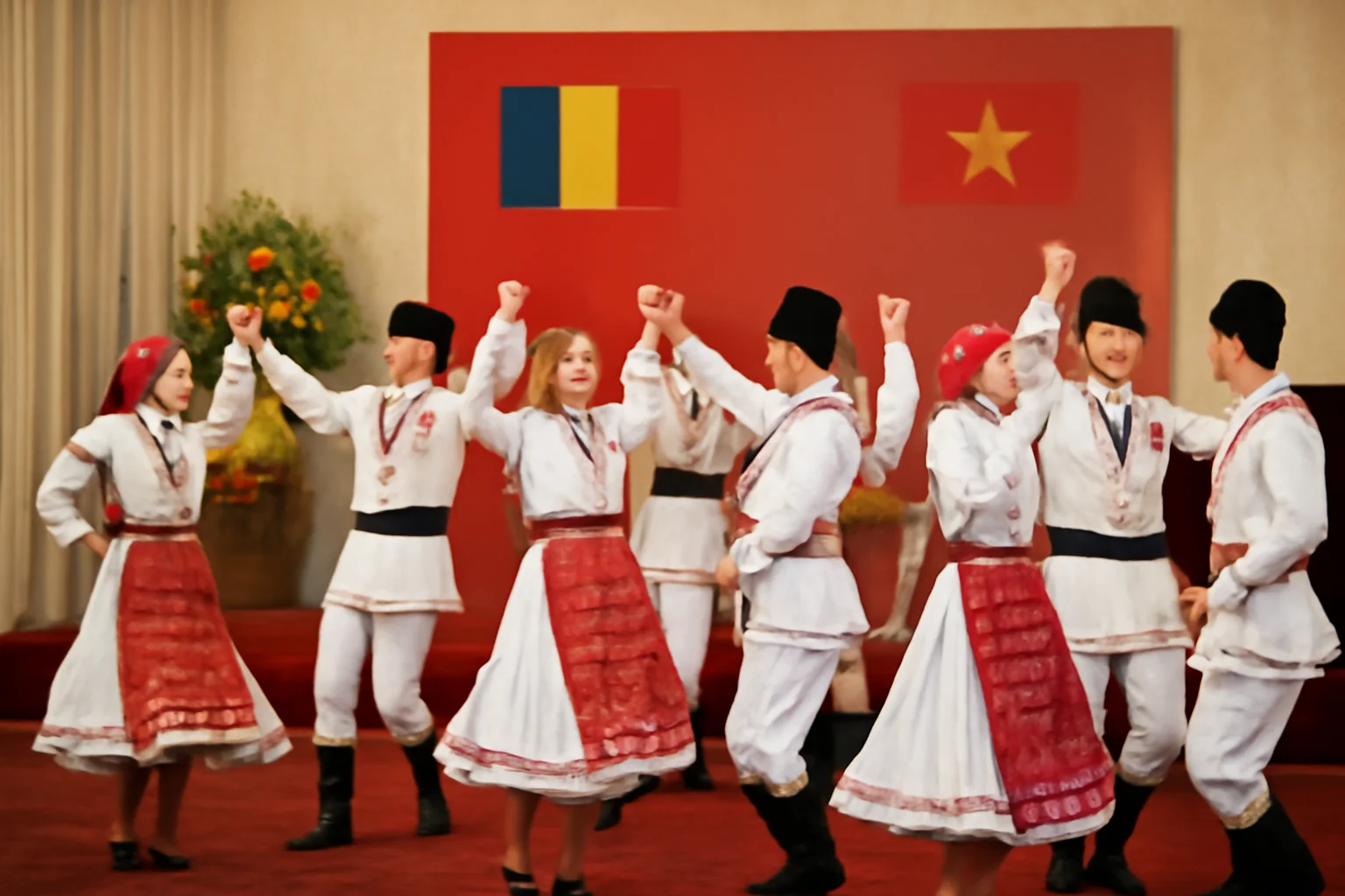 Ansamblul Timișul încântă Vietnamul la aniversarea a 75 de ani de prietenie româno-vietnameză în Hanoi